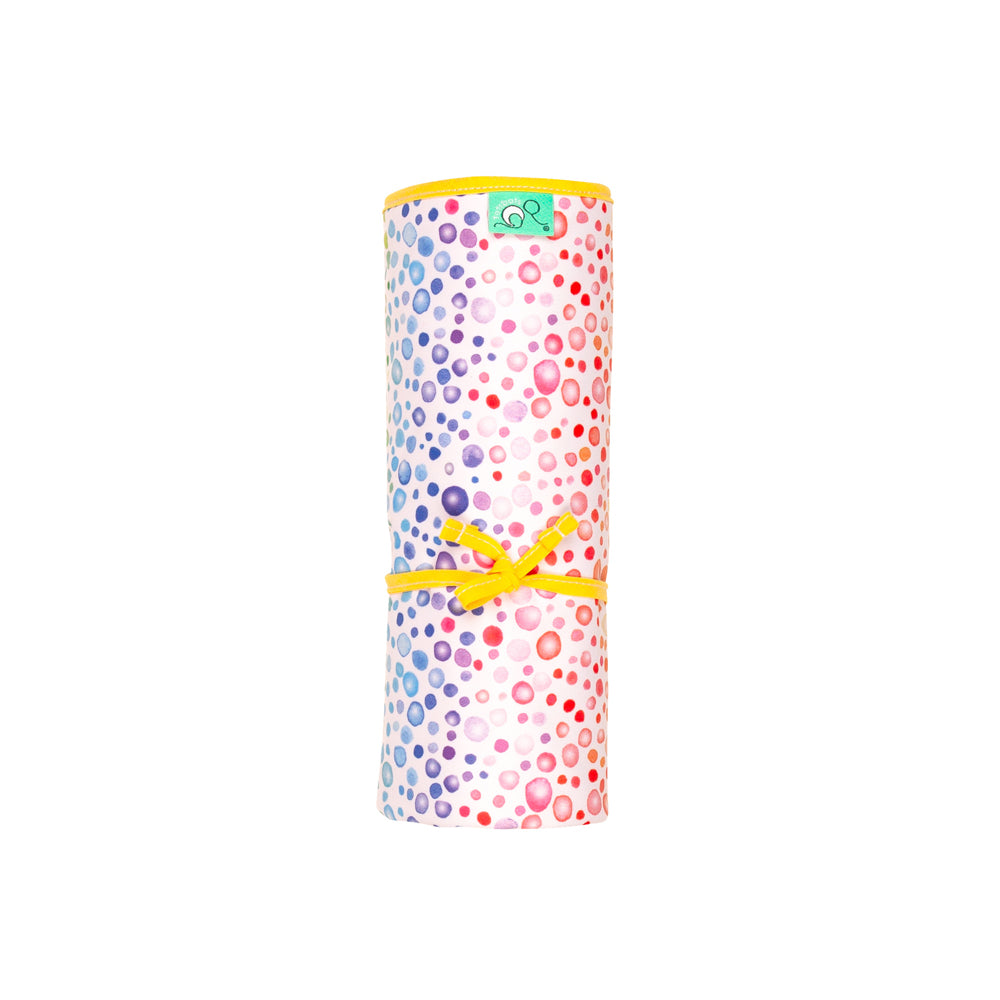 TotsBots - wasserdichte Wickelunterlage "Happy Mat" (72x47 cm)