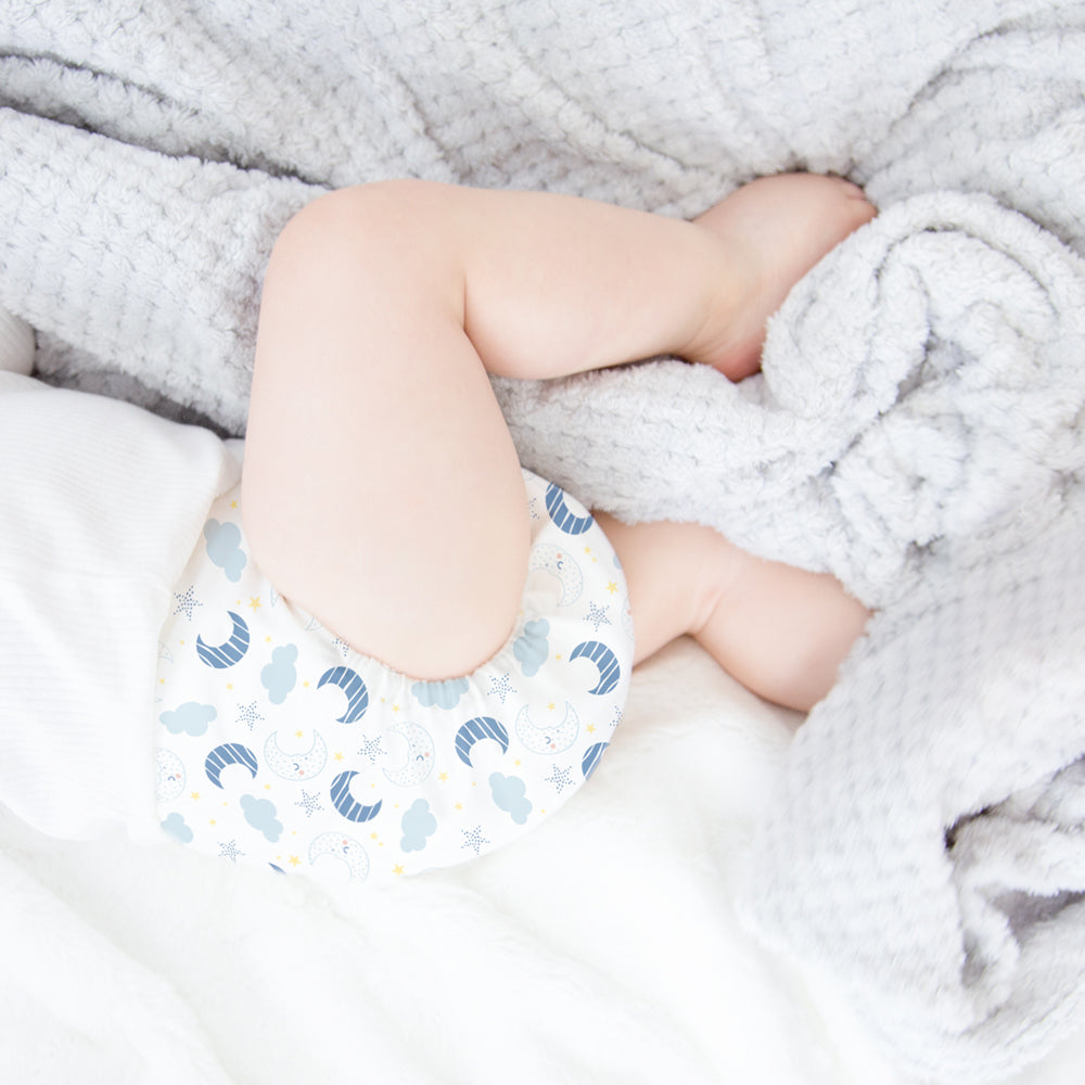 Babybeine in Bambino Mio MioSolo Magical Moon, Nahaufnahme