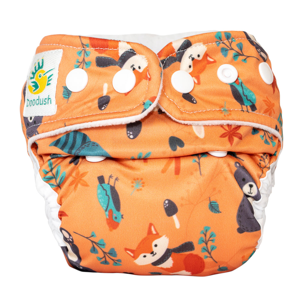 Doodush Überhose V2.0 mit Laschen im Design Orange Forest (Waldtiere), Größe Newborn