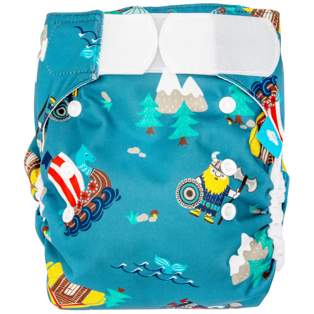 Little Clouds SuperCloud All-in-One-Windel im Design Wikinger von vorn mit Klettverschluss