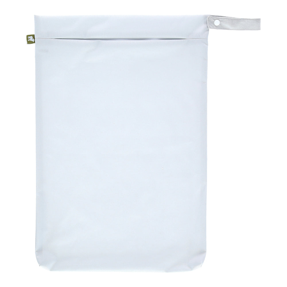 Little Lamb Hanging Nappy Pail XL im Design Silver (Silbergrau), von vorn mit Reißverschluss und Schlaufe