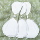 Blümchen - auslaufsichere Slip-Einlage (Menstruations-Binde) - Floral (Grün) Hanf-Bambus - 3 Stück