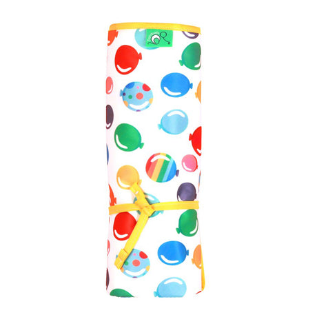 TotsBots - wasserdichte Wickelunterlage "Happy Mat" (72x47 cm)