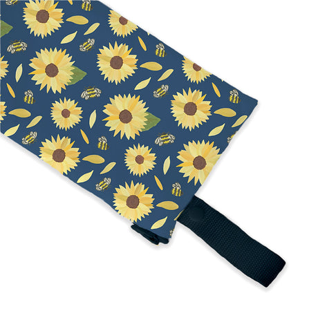 Thirsties - Clutch Bag mit Knopf-Schlaufe - Gr. XS (14x27cm)