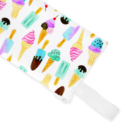 Thirsties - Clutch Bag mit Knopf-Schlaufe - Gr. XS (14x27cm)