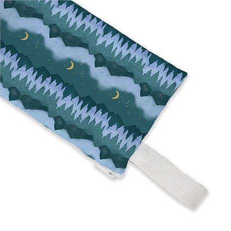 Thirsties - Clutch Bag mit Knopf-Schlaufe - Gr. XS (14x27cm)