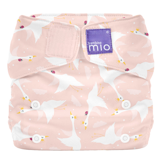 Bambino Mio MioSolo Classic All-in-One Stoffwindel One Size im Design Feather Flight von vorn