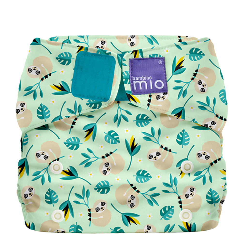 Bambino Mio MioSolo All-in-One Stoffwindel One Size im Design Swinging Sloth von vorn