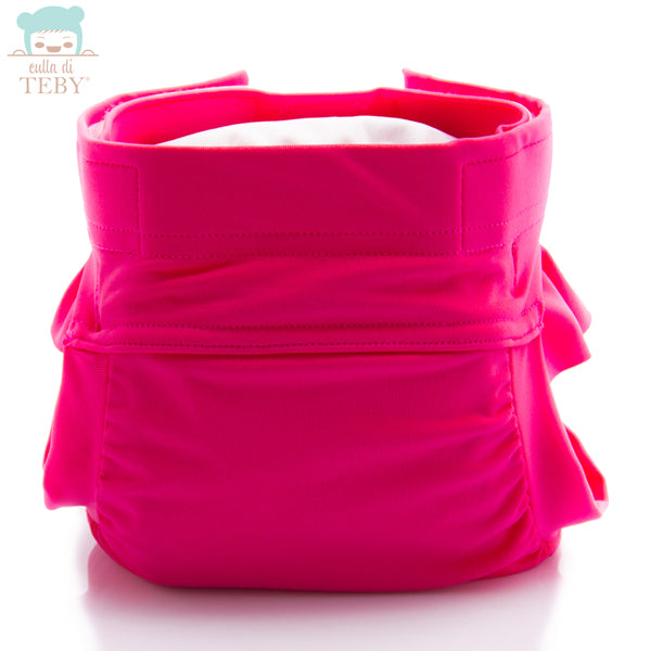 Culla di Teby „Soft Touch“ Überhose und Schwimmwindel im Design Pink (mit Rüschen), von vorn
