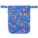 Little Clouds einfache Nasstasche (Wetbag) Größe L im Design Waldtiere von hinten