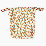 Little Clouds einfache Nasstasche (Wetbag) Gold Edition im Design Tulpen von hinten: orange Tulpen auf weißem Grund