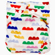 Little Clouds Prefold-Überhose Gold Edition im Design Clouds von vorn mit Druckknopfleiste zur Größenanpassung