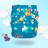 Little Clouds Prefold-Überhose aus PUL im Design Wikinger auf hellblauem Hintergrund mit Wolken