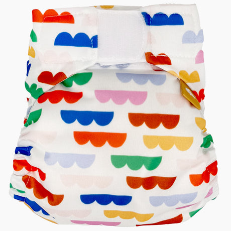 Little Clouds SwimCloud Schwimmwindel Gold Edition im Design Clouds von vorn: bunte Wolkenmotive auf Weiß