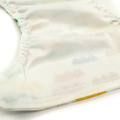 Nahaufnahme der Innenseite der Little Clouds SwimCloud Schwimmwindel Gold Edition mit Beinbündchen
