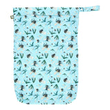 Little Lamb Hanging Nappy Pail XL im Design Bumble Bee Blues mit Hummeln auf Türkis, von vorn mit Reißverschluss und Schlaufe