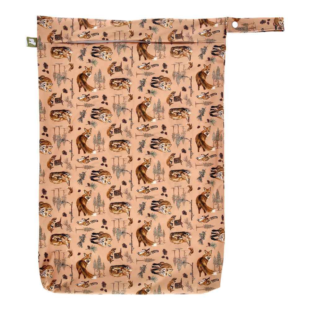 Little Lamb Hanging Nappy Pail XL im Design Bushy Tails mit Füchsen auf Orange, von vorn mit Reißverschluss und Schlaufe