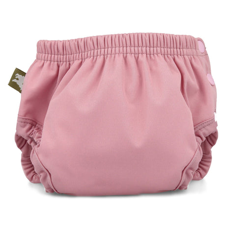 Little Lamb Töpfchentrainingshose in Rosa von vorn mit seitlichen Druckknöpfen und Etikett